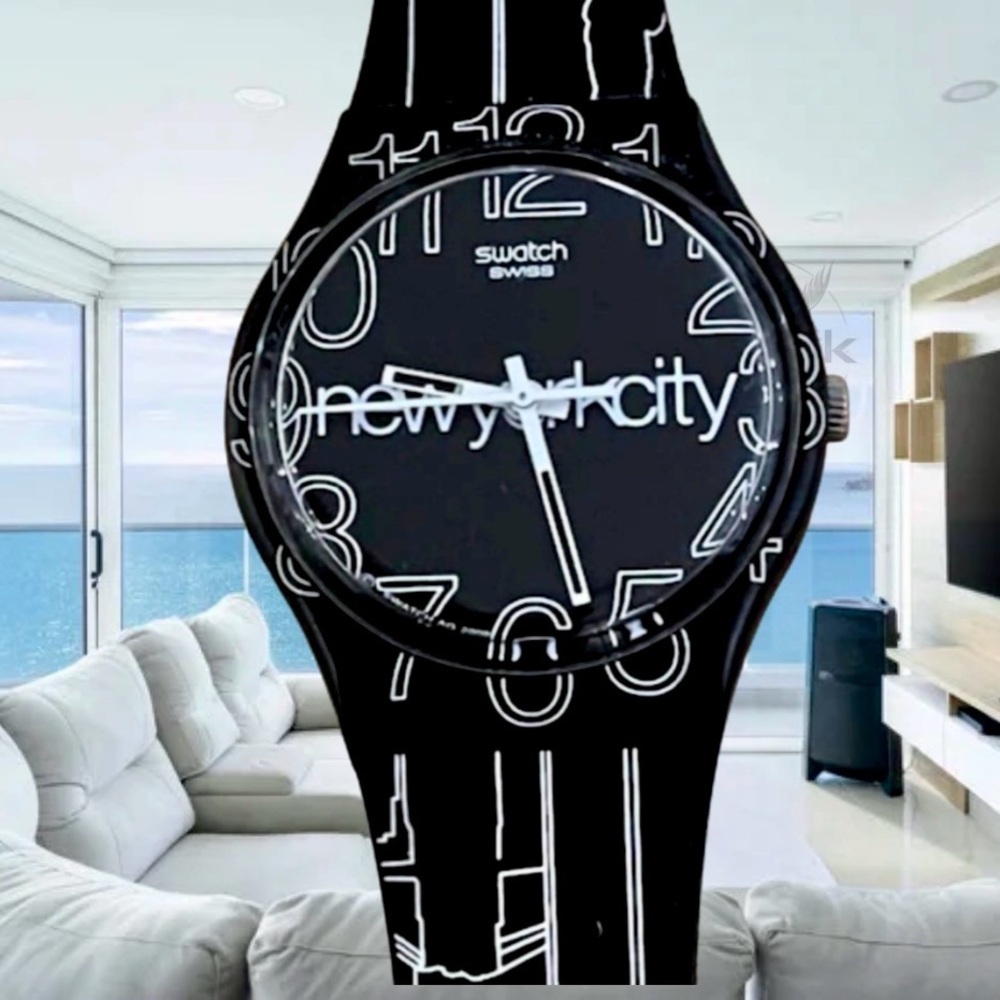Swatch New York skyline “Lines in the Sky”watch. No Scratches!! In box